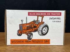 1/16 AC 220 1998 Wisconsin NIB Ertl