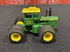 1/64 John Deere 7520 Custom