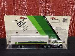 1/64 John Deere Parts Express Semi NIB Ertl