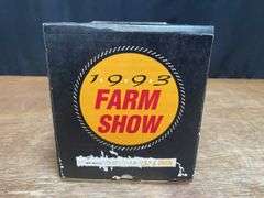 1/16 IH I-D9 1993 Farm Show NIB Ertl
