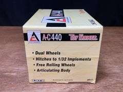 1/32 AC 440 NIB Ertl