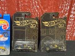 (16) Hotwheels
