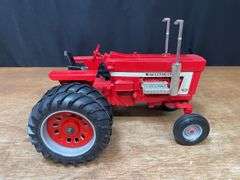 1/16 IH 1468 1995 Blue River Valley NIB Ertl