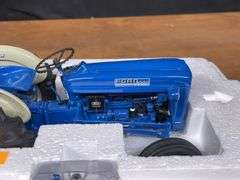 1/16 Ford 2000 NIB Danbury Mint