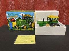 1/16 John Deere 4520 2001 NFTS NIB Ertl