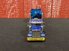 1/64 Kinze Semi w/Grain Cart