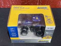 1/64 New Holland Genesis T8.435 FFA NIB Ertl