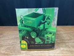 1/16 John Deere 45 Combine Prestige NIB Ertl