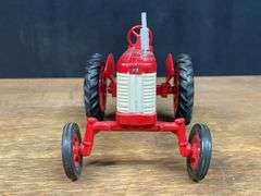 (2) 1/16 Farmall 350 + IH I-D9 Ertl
