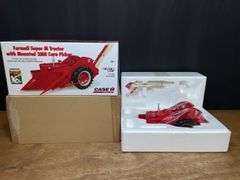 1/16 Farmall Super M w/Picker 2007 NFTM NIB Ertl