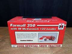 1/16 Farmall 350 w/Loader 2006 Pork Expo NIB SC