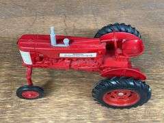 (2) 1/16 Farmall 350 + IH I-D9 Ertl