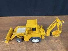 (2) 1/16 IH Backhoe Ertl