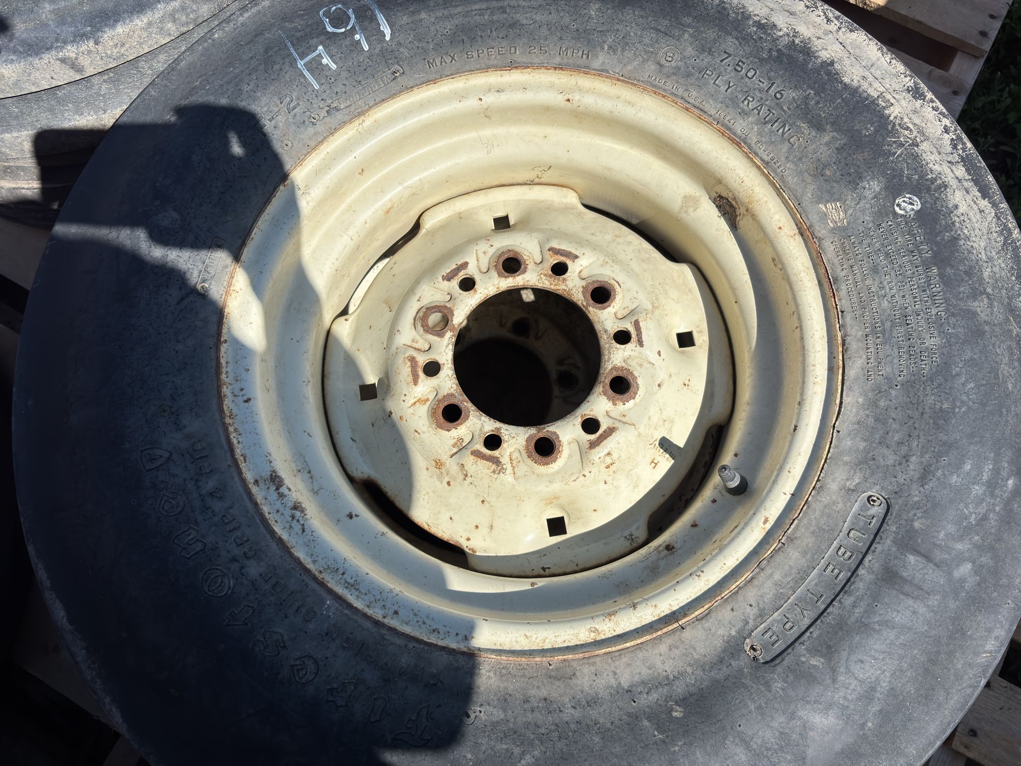 Lot image 8