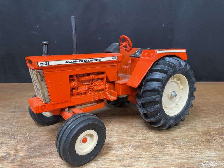 1/16 AC D21 1988 MN State Fair NIB Ertl