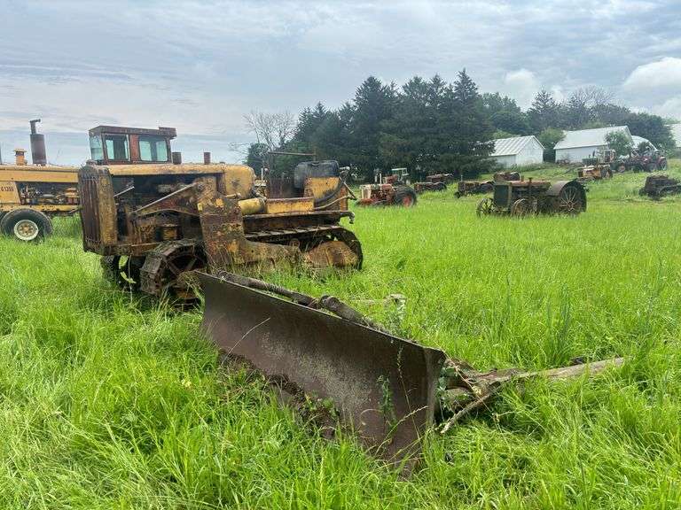 Caterpillar R5 Crawler and Blade image