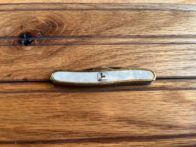 John Deere Pocket Knife image