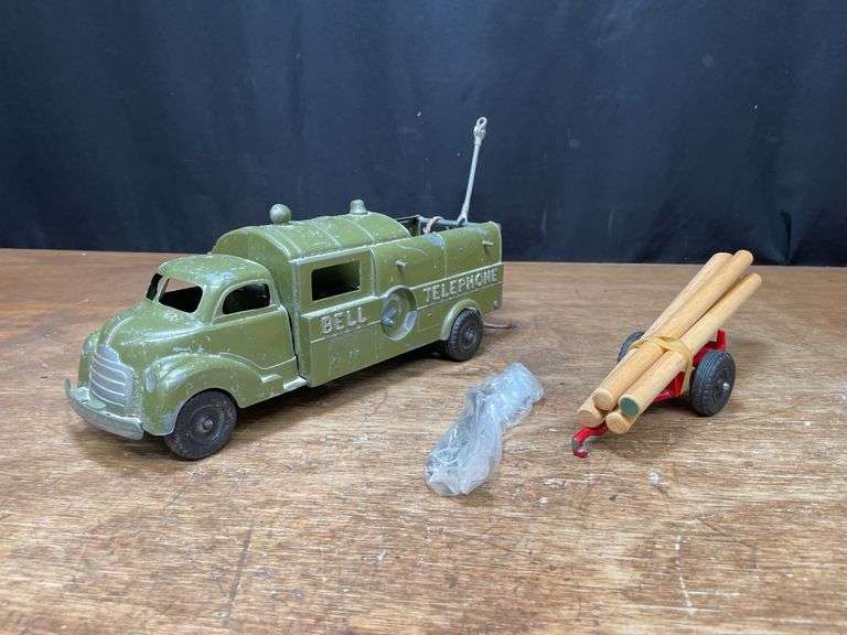 Bell Telephone Truck Hubley image