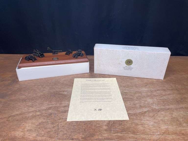1987 John Deere 150th Anniversary Desk Set NIB Ertl