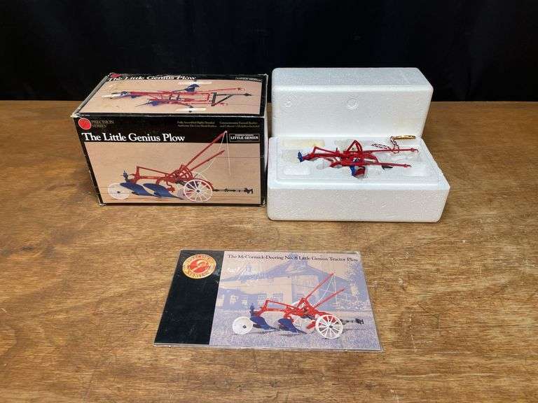 1/16 McCormick-Deering Little Genius Plow Precision NIB Ertl image