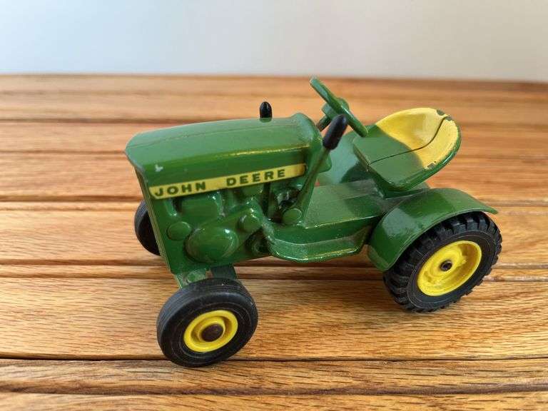 1/16 John Deere 110 L&G + Cart Ertl