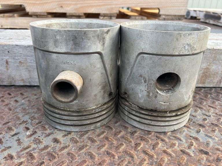 (2) John Deere Model A .090” Oversized Pistons image