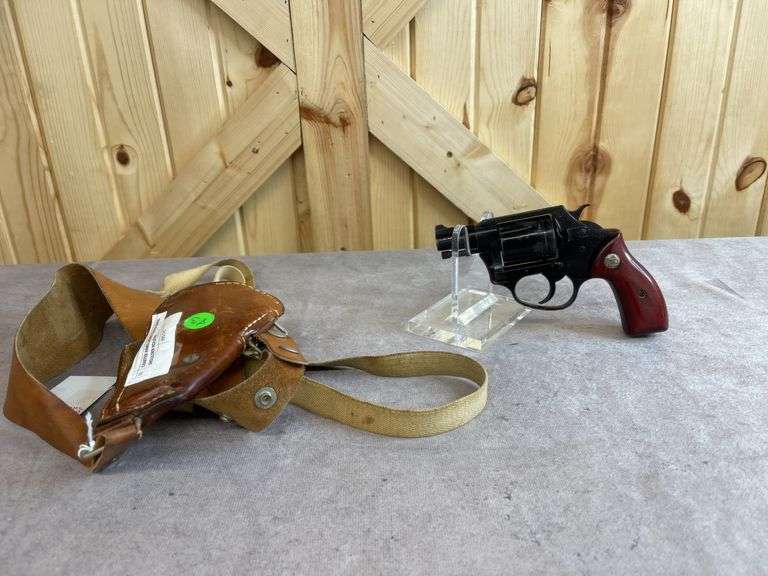 Charter Arms Undercover .38 Special DA Revolver image