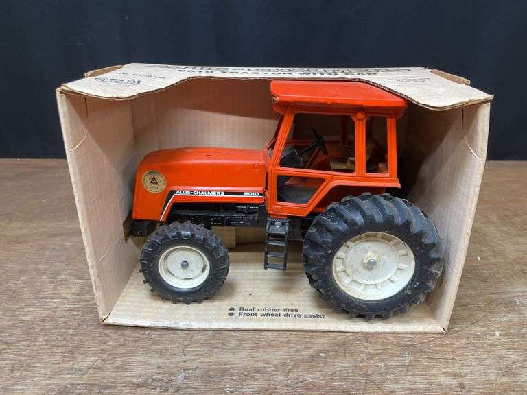1/16 AC 8010 Reno Collector NIB Ertl image