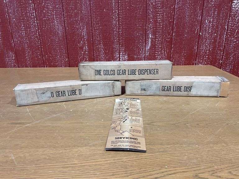 NOS Golco Gear Lube Dispensers image