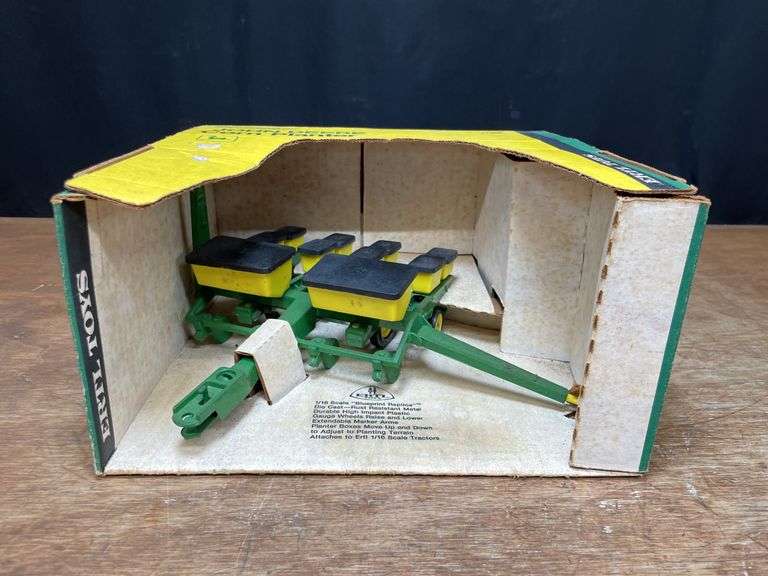1/16 John Deere Corn Planter NIB Ertl image