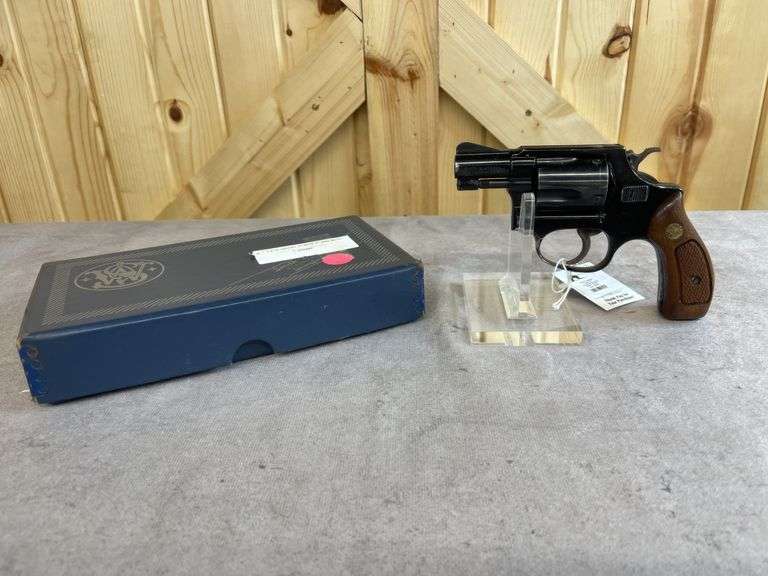 S&W Model 37 Airweight .38 Special DA Revolver image