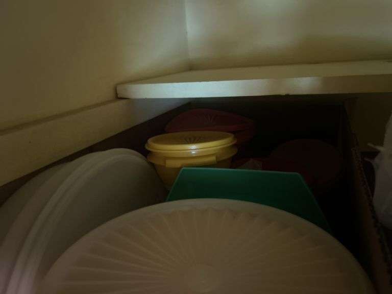 Misc. Sized Assorted Tupperware