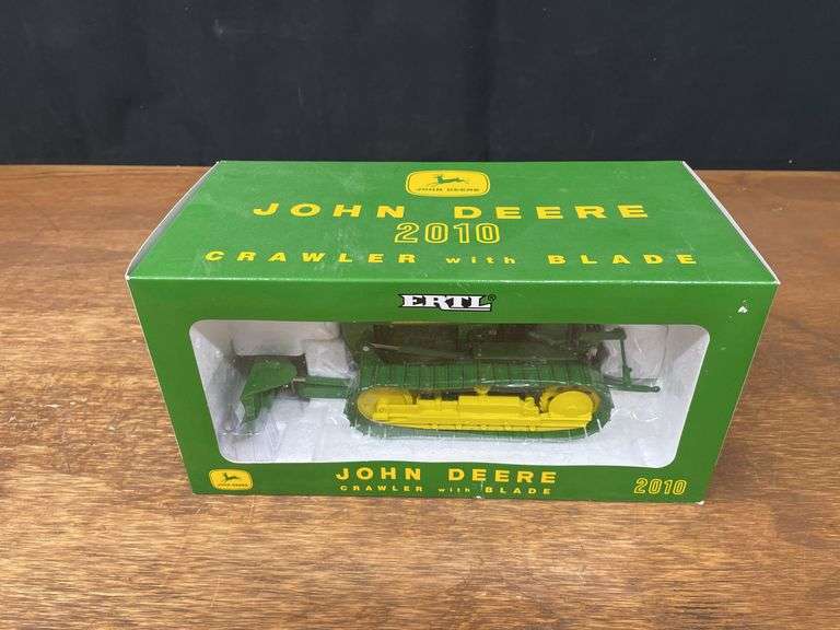 1/16 John Deee 2010 Crawler 2003 Plow City NIB Ertl
