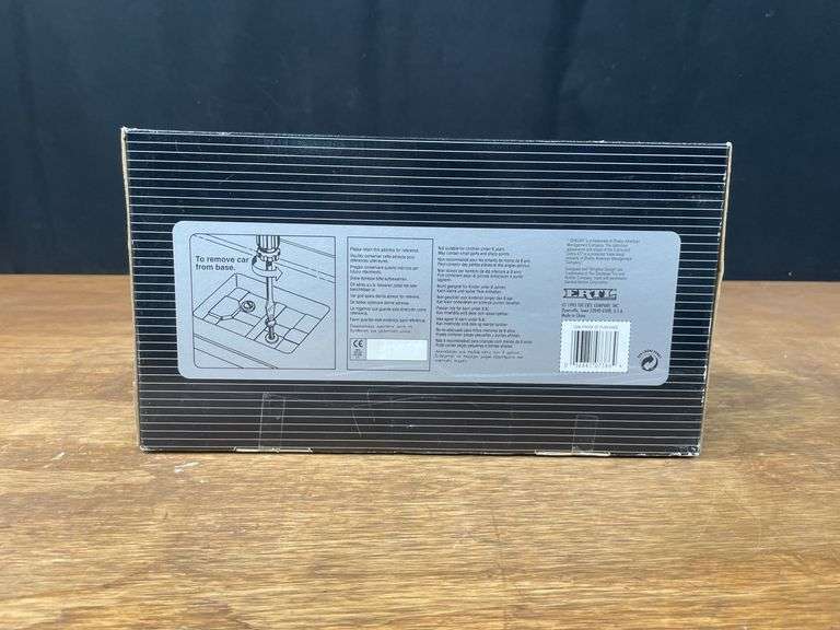 1/18 Shelby Cobra NIB Ertl