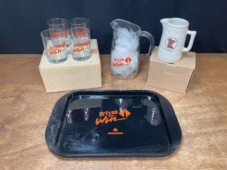 IH Glasses, Pitchers, Tray image