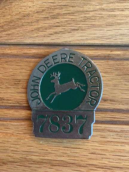 John Deere Tractor Employee Badge image