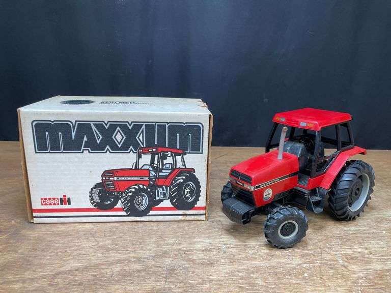 1/16 Case-IH Maxxum 5130 1989 Kansas City NIB Ertl image