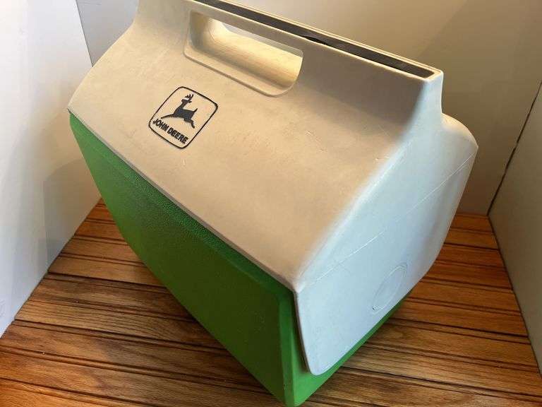 John Deere Igloo Cooler