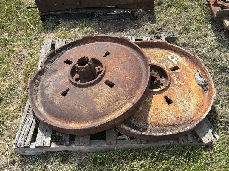 John Deere B Cast Centers image