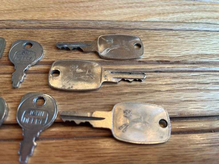 (7) John Deere Keys