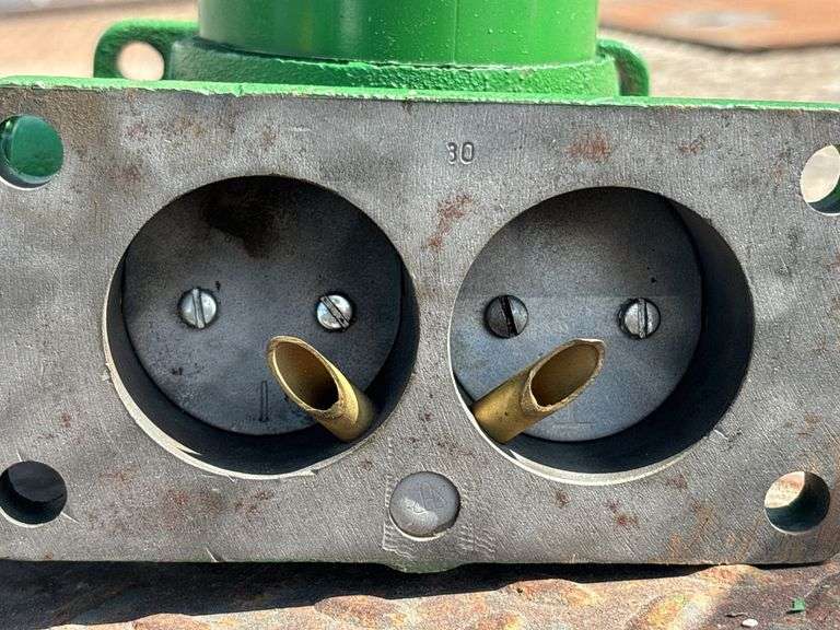 John Deere 720/730 Carburetor