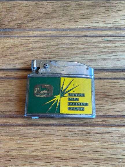 John Deere Lighter