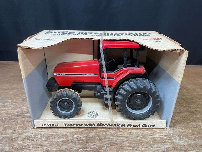 1/16 Case-IH 7130 NiB Ertl image