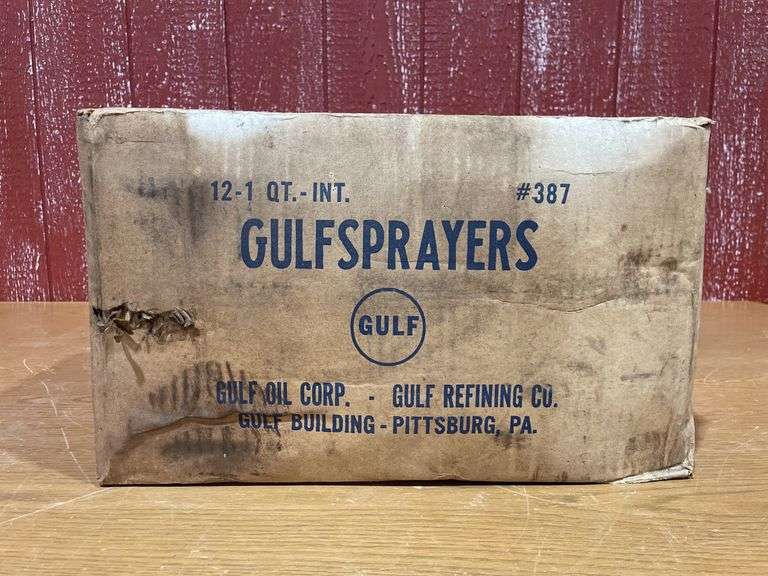 Vintage box of "GULFSPRAYERS" #387 from Gulf Oil Corporation, containes twelve 1-quart units of Gulfspray. image