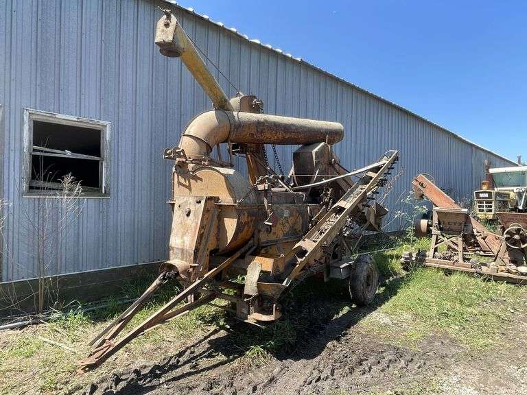 Minneapolis Moline 1200 Corn Sheller image