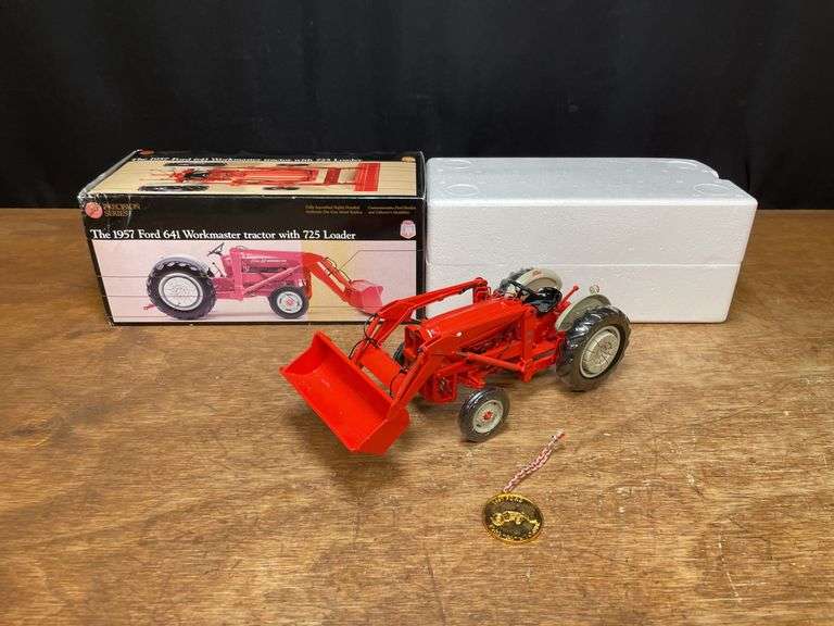 1/16 Ford 641 Workmaster Precision NIB Ertl image
