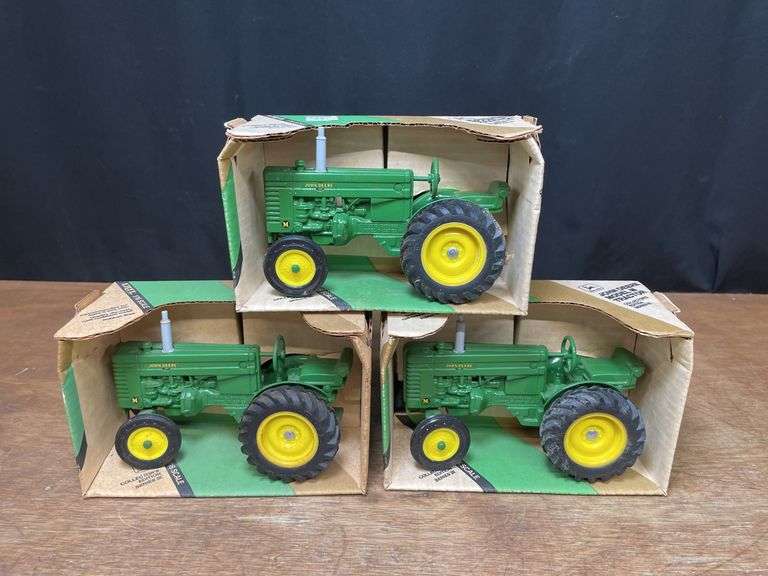 (3) 1/16 John Deere M Collector NIB Ertl image
