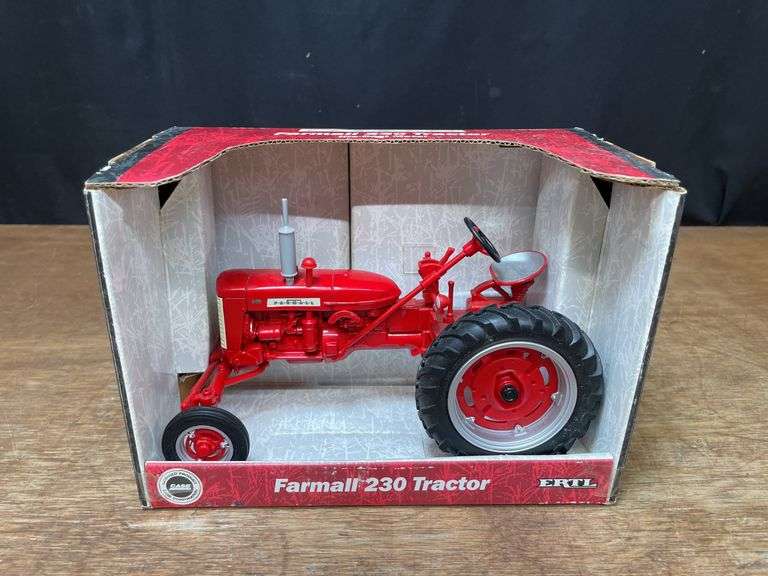 1/16 Farmall 230 NIB Ertl image