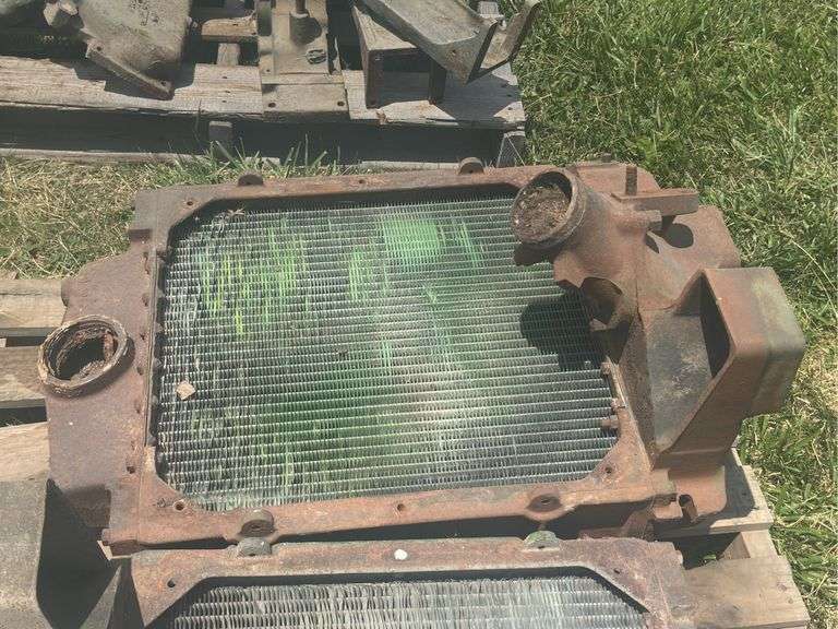 John Deere G Radiator