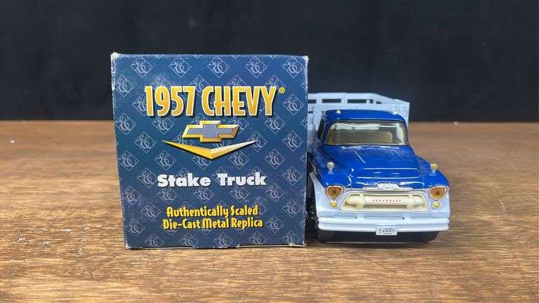 (3) Trucks Ertl